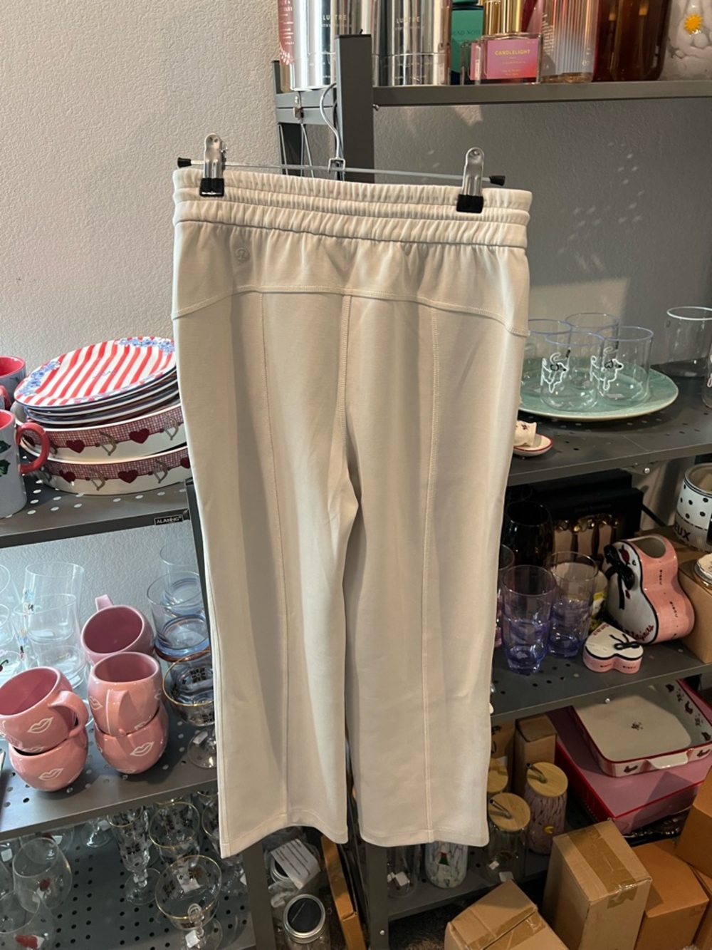 Lululemon Softstreme High-Rise Straight-Leg
Cropped Pant, Sz 2 - Picture 6 of 8